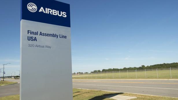 Ein Schild der Airbus-Endmontagelinie in den USA.