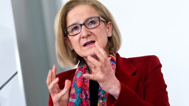 Johanna Mikl-Leitner verteidigt Pläne, Kritik von FPÖ und Neos