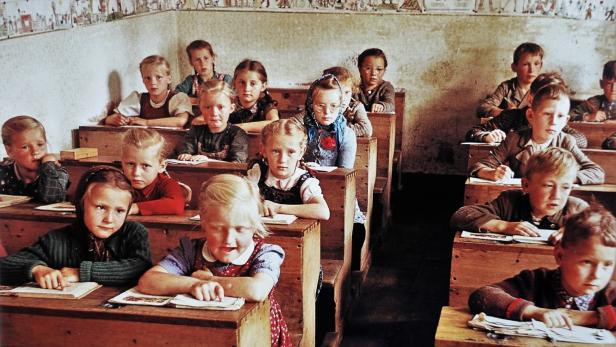 Schulklasse im Ybbstal in der Nachkriegszeit