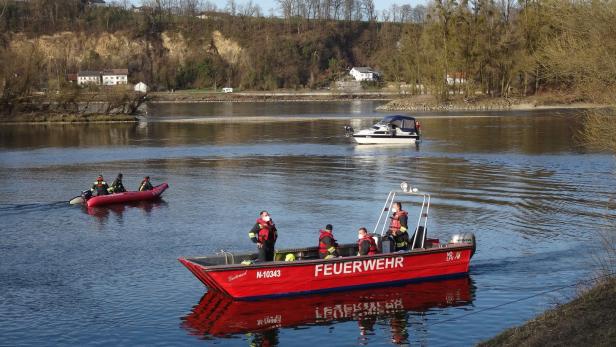 Feuerwehr war mit Rettungsbooten rasch zur Stelle