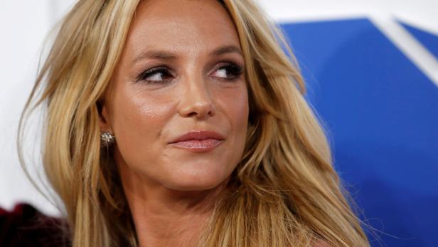 Britney Spears' eigenartige Körpersprache sorgt bei Fans für Verwirrung