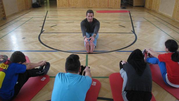 Begeistert die Schüler: Simon Horowitz in einer Wiener Schule, die keine Eliteschule ist