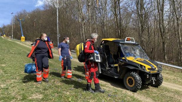 Mountainbiker stürzte in Wien-Penzing: Rettung mit Hubschrauber