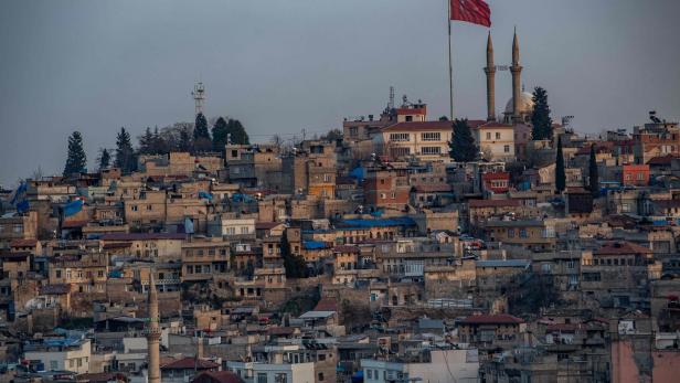 Nach rassistischer Gewalt: Türkei siedelt Syrer um