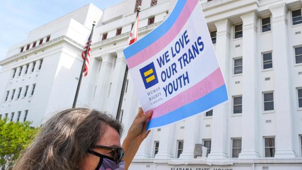Behandlungsverbot von Transjugendlichen in Arkansas beschlossen