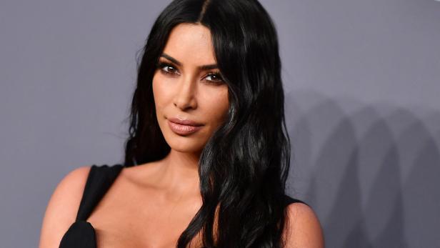 Ohne Perücke: Kim Kardashian hat kaum noch Haare