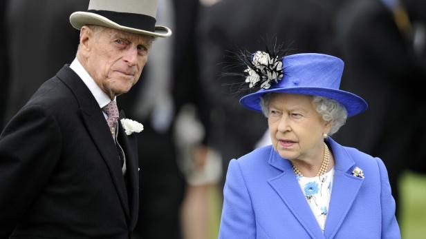 "Queen war beeindruckend": Familie trifft zu Kondolenzbesuchen bei Elizabeth ein