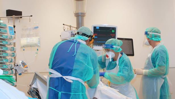 Corona: Mehr als 600 Covid-19-Patienten auf Intensivstationen