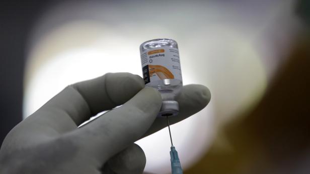 China zweifelt Wirksamkeit des eigenen Impfstoffes an - und rudert zurück
