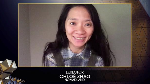 Großer Jubel: Die in China geborene Regisseurin Chloé Zhao erhielt vier Preise für „Nomadland“