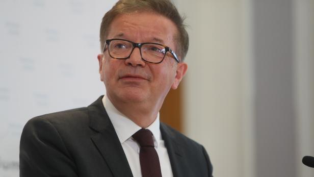 Gesundheitsminister Rudolf Anschober gibt seinen Rücktritt bekannt 