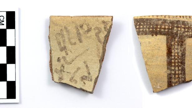 Knapp 3.500 Jahre alt: Buchstaben auf einer zypriotischen Schale
