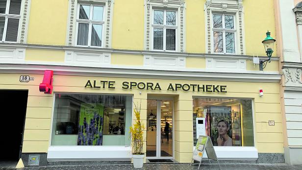 Umzug nach 400 Jahren: Alte St. Pöltner Apotheke wechselt Standort