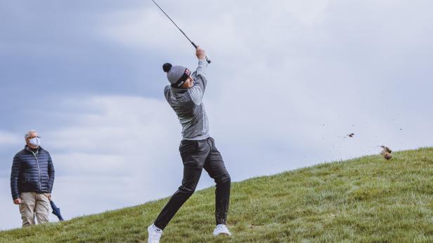 Golf: Schwab nach eisigem Kampf-Auftakt 20. in Atzenbrugg 