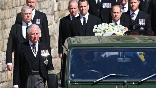 Körpersprache der Königsfamilie auf Prinz Philips Beerdigung spricht Bände