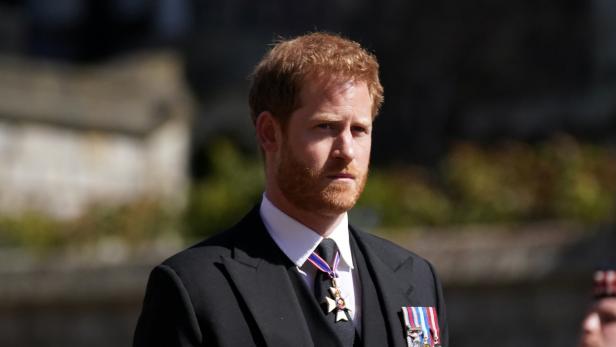 Drei nahestendene Royals sollen Prinz Harry auf Philips Trauerfeier ignoriert haben