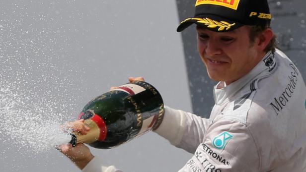 Brasilianischer Feiertag: Nico Rosberg siegte in Sao Paolo und darf weiterhin auf den WM-Titel hoffen.