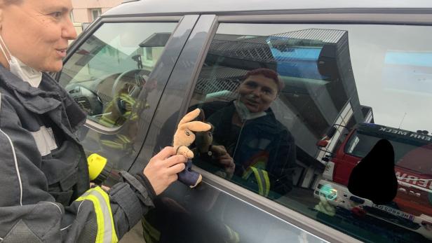 Kind in Auto eingeschlossen: Feuerwehr Melk half doppelt