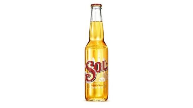 Das leichte Lagerbier SOL bringt die mexikanische Sonne und das lateinamerikanische Geschmackserlebnis nach Österreich.