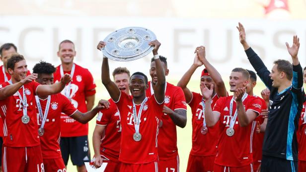 David Alaba und die Bayern jubeln in Serie