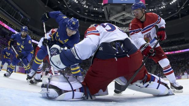 Ein Eishockeyspiel zwischen Schweden und der Tschechischen Republik.