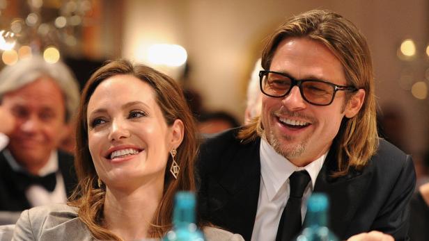 Wie der Mirror berichtet, hat Jolie das Herz um 14,5 Millionen Euro bereits gekauft. &quot;Sobald Angelina gehört hatte, dass die Insel zu haben ist, hat sie eine Besichtigung arrangiert. Sie war wirklich beeindruckt&quot;, verriet eine Quelle.  