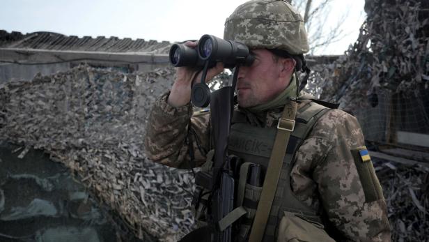 Ukrainische Armee trotz russischer Abzugspläne in Alarmbereitschaft