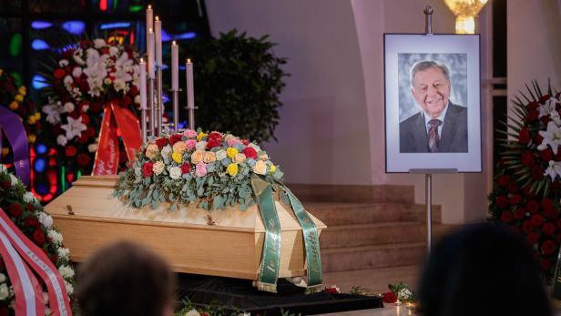 Adieu, Hugo Portisch: Bewegende Trauerfeier für eine Legende des Journalismus
