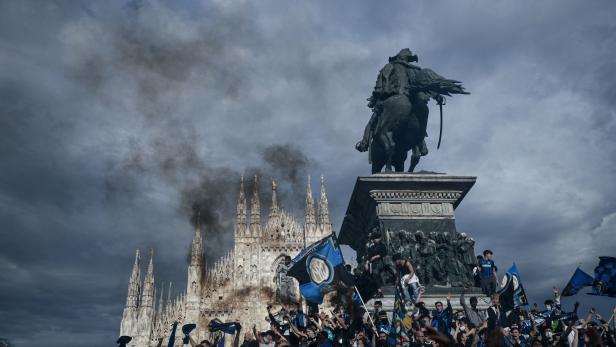 Verrückt vor Freude: Die ausgelassene Meisterfeier der Inter-Fans