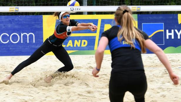Beachvolleyball-Damen marschierten in Baden ins Semifinale