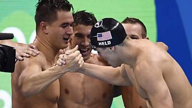 Phelps mit US-Kraulstaffel über 4 x 100 m zu seinem 19. Gold