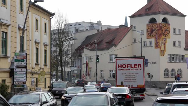 Verkehrslawine von 16.000 Fahrzeugen pro Tag in der Stadt Wieselburg soll sich halbieren