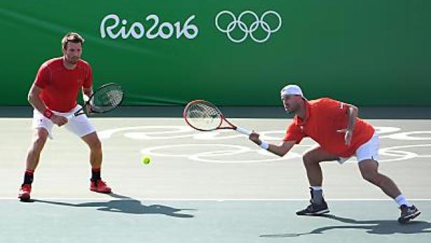 Zwei Tennisspieler bei den Olympischen Spielen 2016 in Rio de Janeiro.