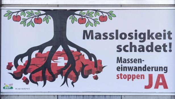 Plakat zum Schweizer Referendum, mit dem die Zuwanderung begrenzt werden soll