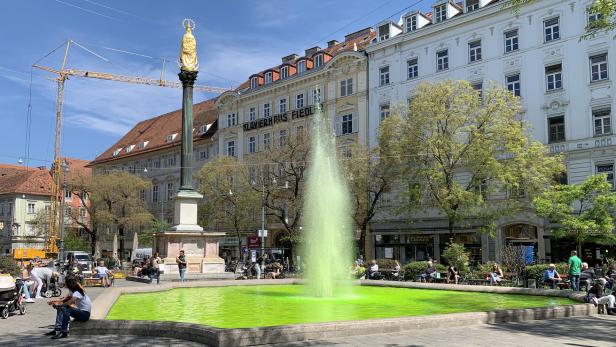 Wasser in Grazer Innenstadt-Brunnen wurde grün eingefärbt