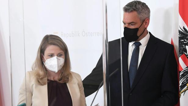 MINISTERRAT / PRESSEFOYER: RAAB / NEHAMMER