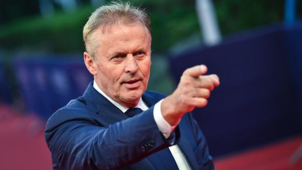 Bald wartet das „Literarische Quartett“ auf Grisham