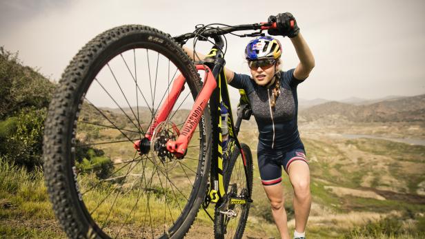 Mountainbike-Weltcup: Laura Stigger musste geschwächt aufgeben