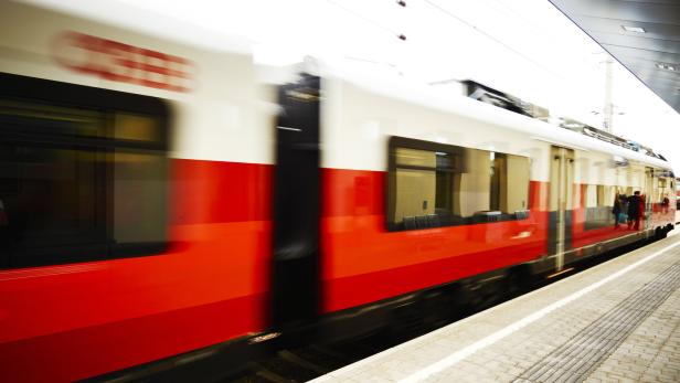 Fliegerbombe gefunden: Zugverkehr in Wien kurzzeitig unterbrochen