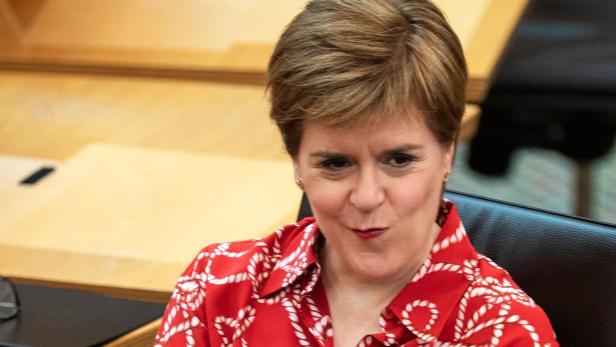 Schottische Regierungschefin Nicola Sturgeon wiedergewählt