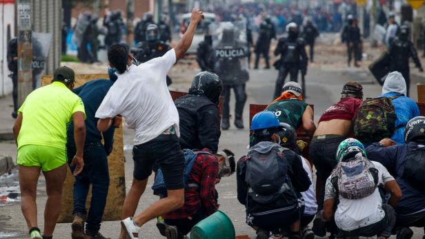 Junge Kolumbianer gehen auf die Barrikaden