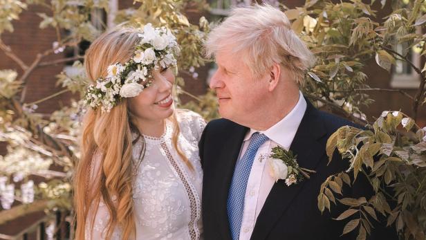 Boris Johnson, 56, und seine Frau Carrie, 33,