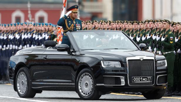 Russland startet Serienproduktion von Putins Luxuslimousine Aurus