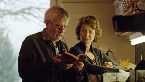 So nah und doch so fremd: Tom Courtenay und Charlotte Rampling