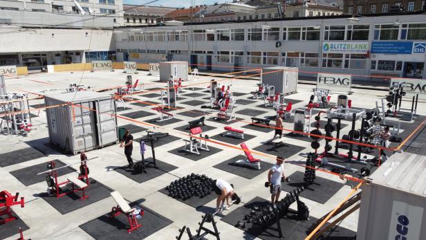 Das Malu Outdoor-Gymeiner bietet im Wiener Eislaufverein eine Freiluft-Kraftkammer.