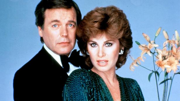 Hart aber herzlich "Jagd in Ketten" "Hart, aber herzlich": Robert Wagner (Jonathan Hart) und Stefanie Powers (Jennifer Hart) als reiches Paar, das hobbymäßig Verbrechen aufklärt