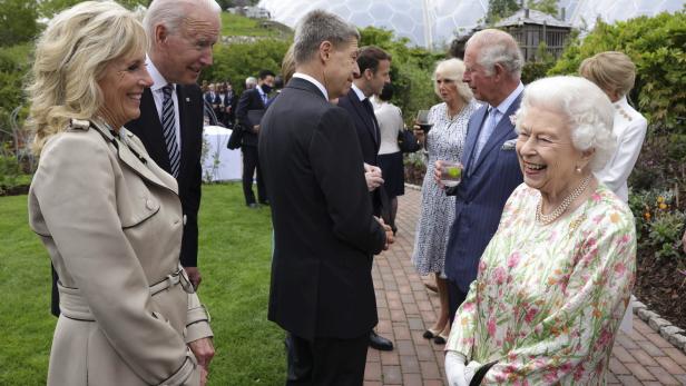 Die Queen traf Joe Biden und dessen Frau Jill