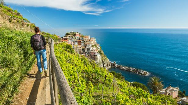 Küstenwanderung entlang der "Cinque Terre" an der Riviera der norditalienischen Region Ligurien 