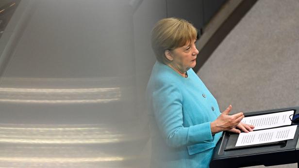 Merkels letzte Regierungserklärung: Mehr Hilfe für die Türkei und Dialog mit Putin