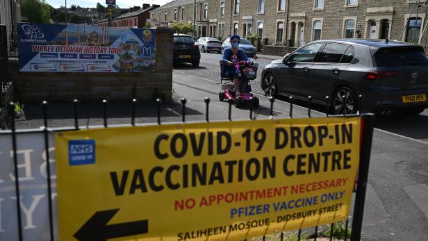 Ein Impfzentrum in England. Praktisch alle Covid-19-Infektionen werden hier bereits durch die Delta-Variante verursacht.
